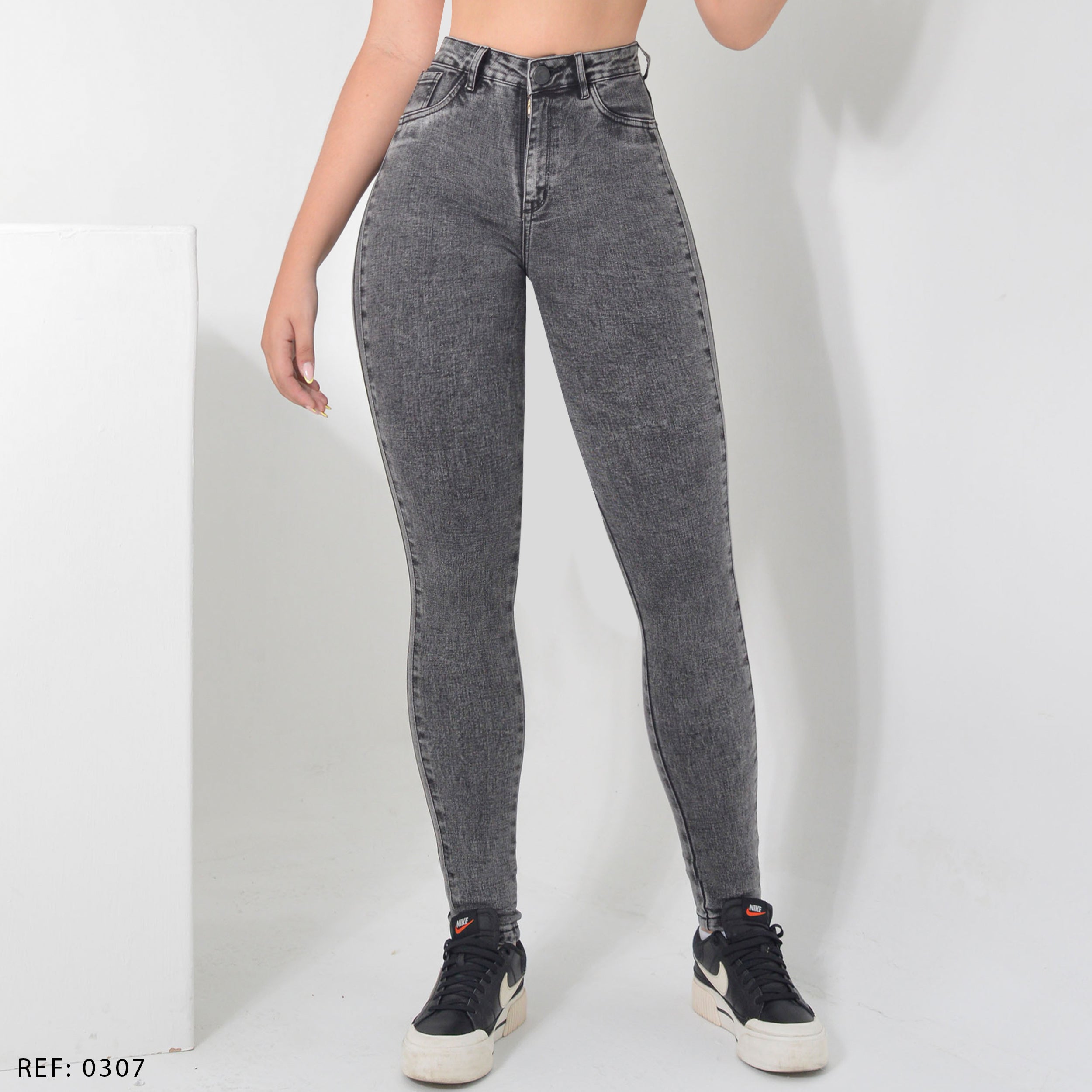 JEAN SKINNY STRETCH TIRO ALTO 0307