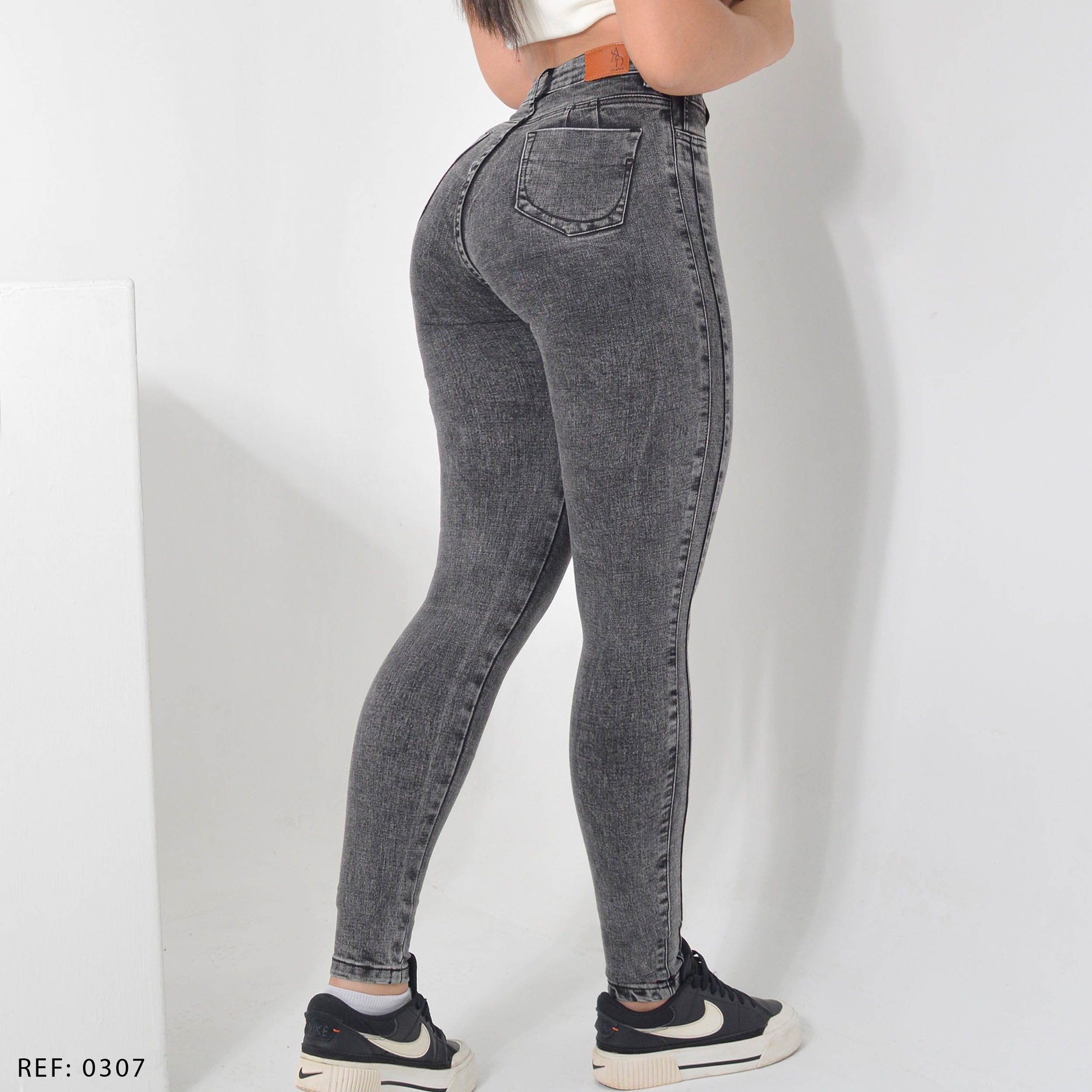 JEAN SKINNY STRETCH TIRO ALTO 0307