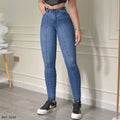 JEAN SKINNY STRETCH TIRO ALTO 0309