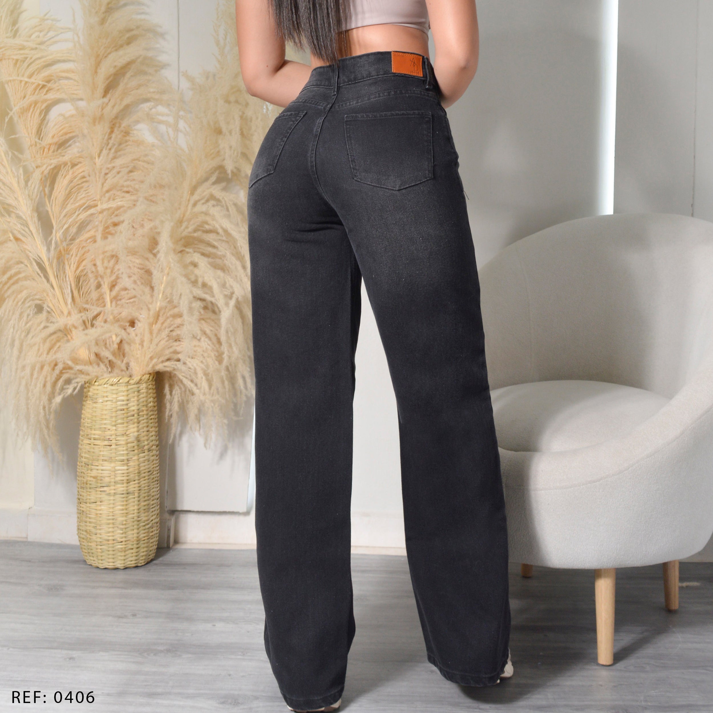 JEAN STRAIGHT LENGHT RIGIDO TIRO ALTO 0406