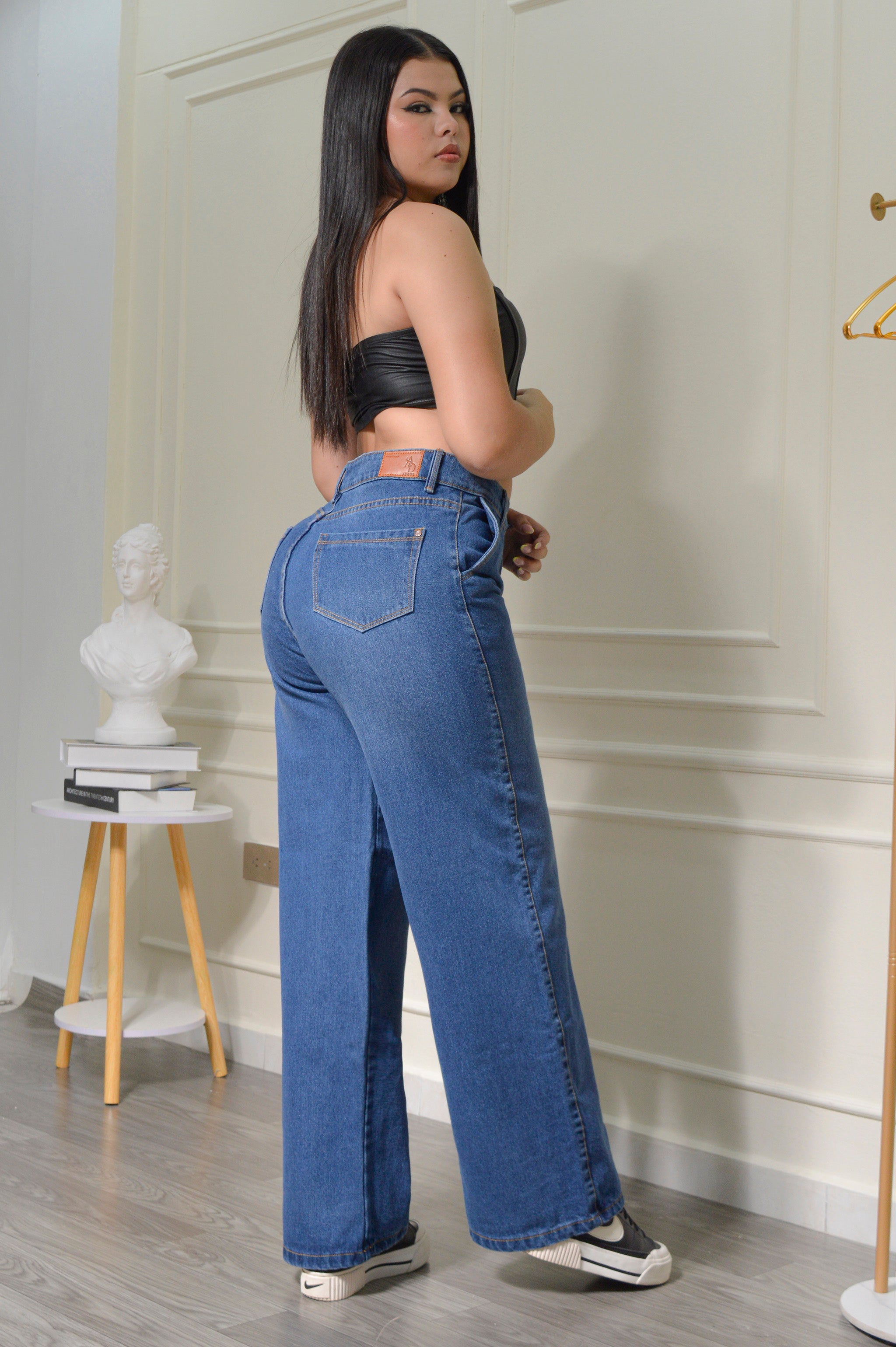 JEAN STRAIGHT LENGHT RIGIDO TIRO ALTO 0401