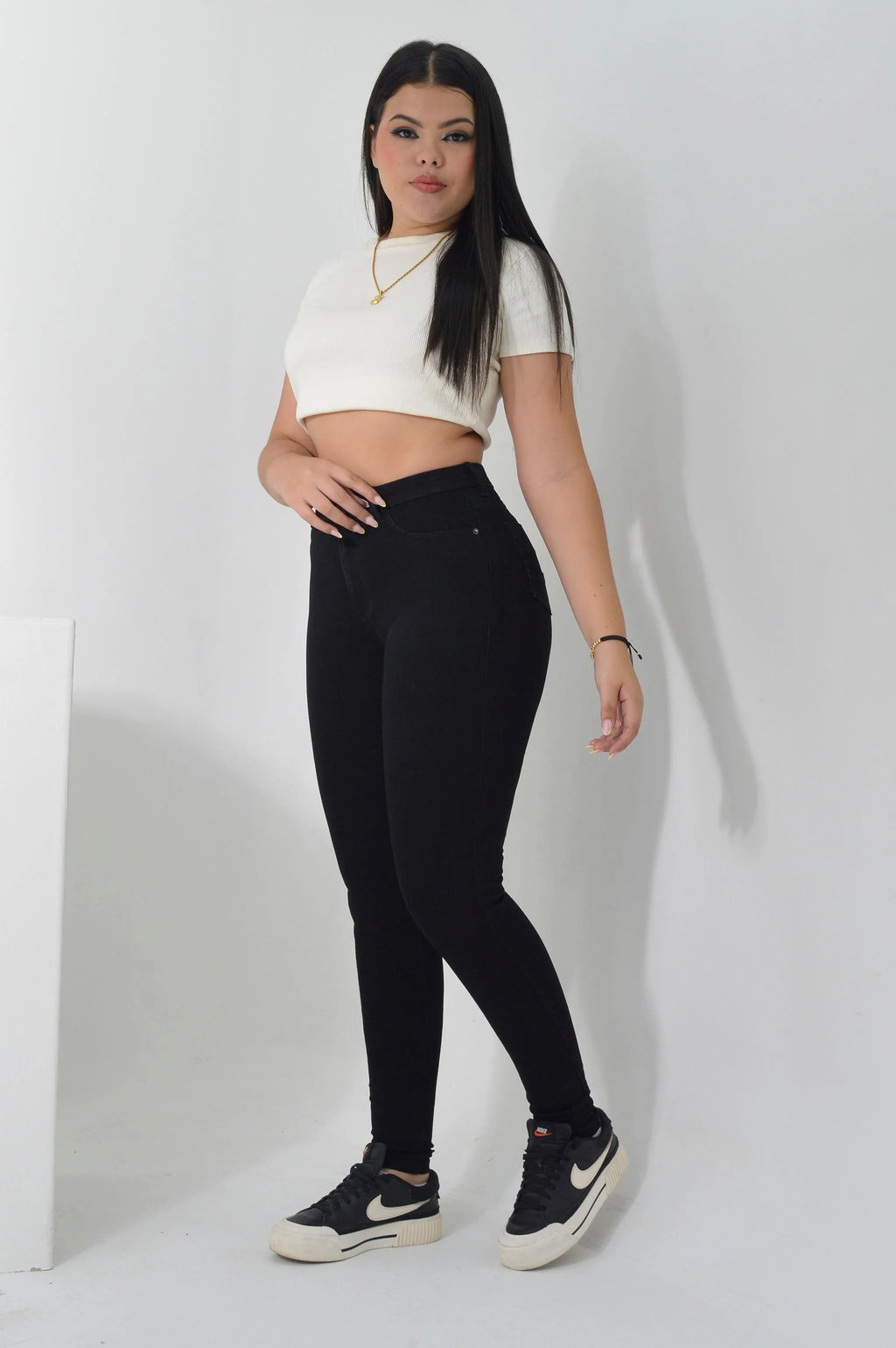 JEAN SKINNY STRETCH TIRO ALTO 0306
