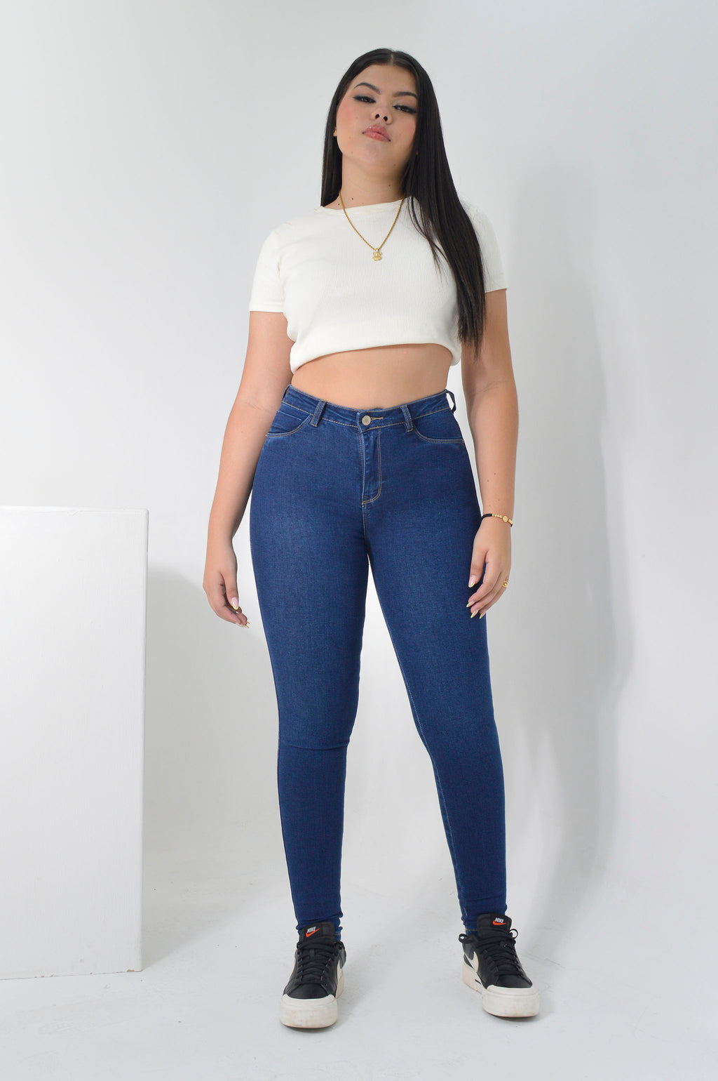 JEAN SKINNY STRETCH TIRO ALTO 0303